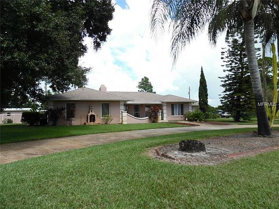 2nd image of 2820 Windsong Ln
