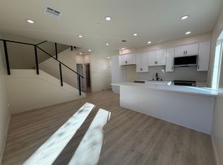 9947 Columbus Ave, Mission Hills, CA 91345