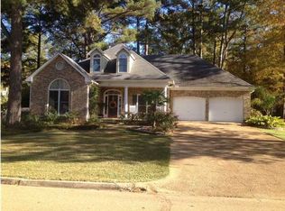 220 Woodrun Dr, Ridgeland, MS 39157