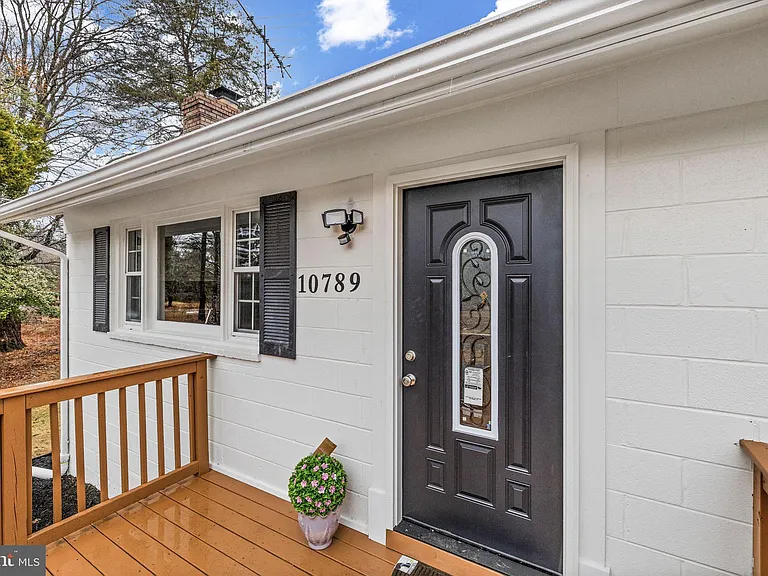 10789 Brent Town Rd — Photo 2