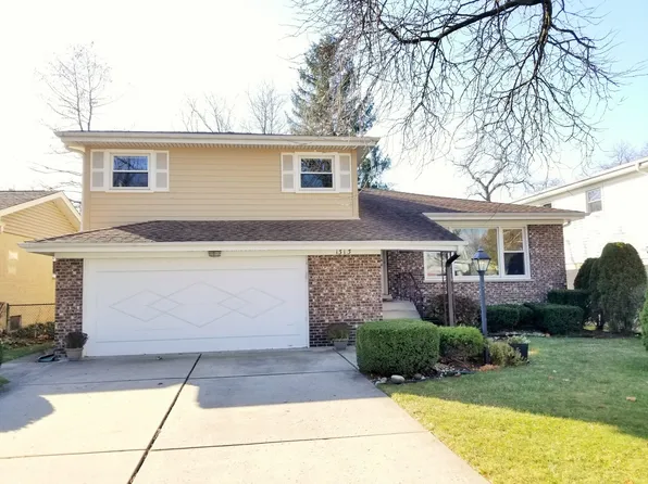 1313 W Talcott Rd, Park Ridge, IL 60068