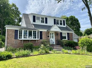 69 7th St, Cresskill, NJ 07626