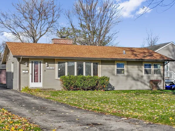 1812 Burlington Ave, Lisle, IL 60532