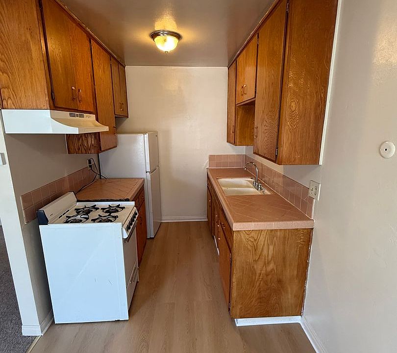 1st image of 4648 Kansas St Unit 8