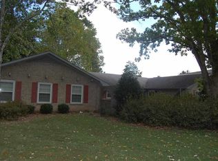 324 Meadowridge Dr, Warner Robins, GA 31093