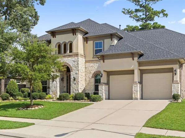223 Reynosa Ct, Pinehurst, TX 77362