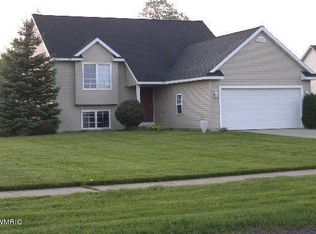 6830 Hartman Dr SE, Caledonia, MI 49316