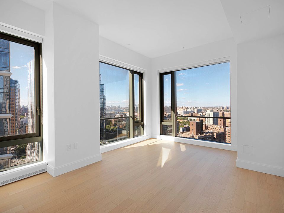 1st image of 10 City Pt APT 27P