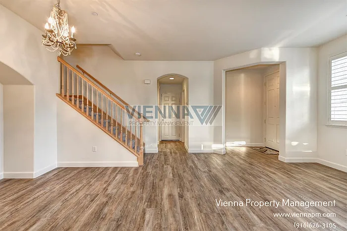 1003 Ferry Cir — Photo 5