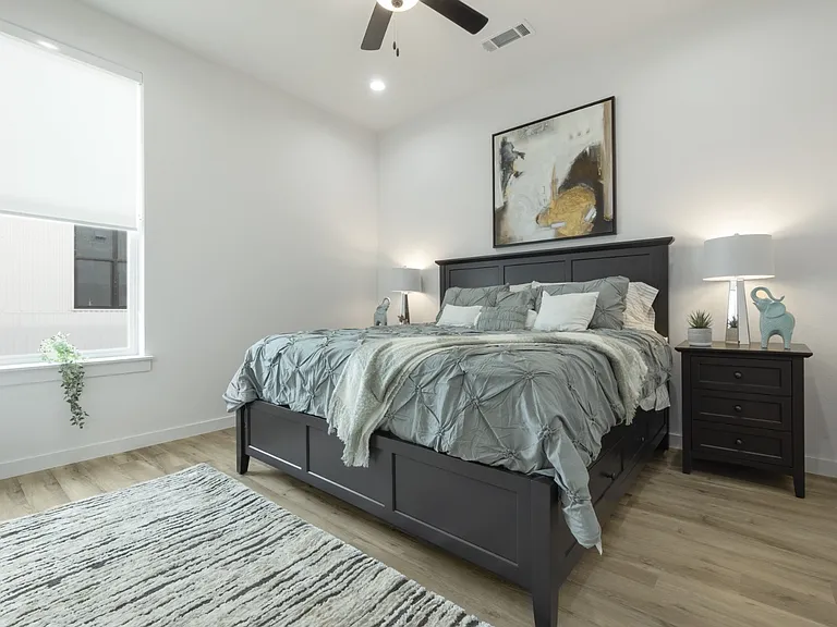 4314 Roseland Ave #102 — Photo 3