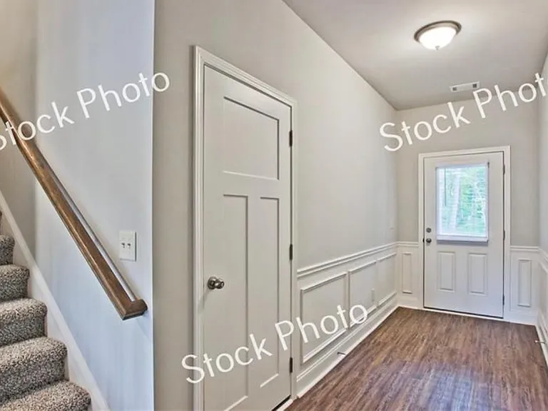 491 Rockfern Ct — Photo 4