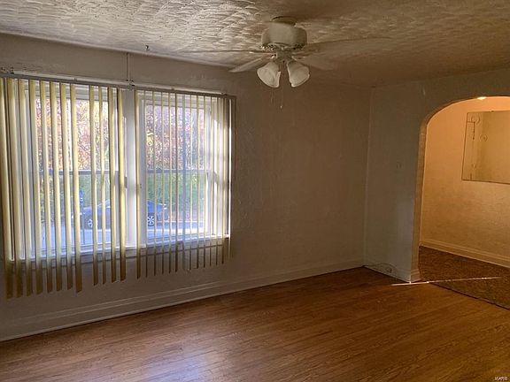 3rd image of 4226 Oneill Ave