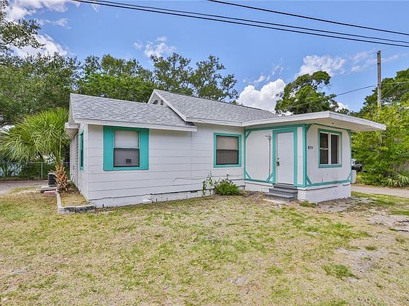 2nd image of 819 22nd Ave S
