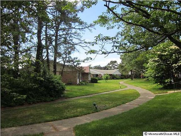 3rd image of 21 Edinburgh Lane #A