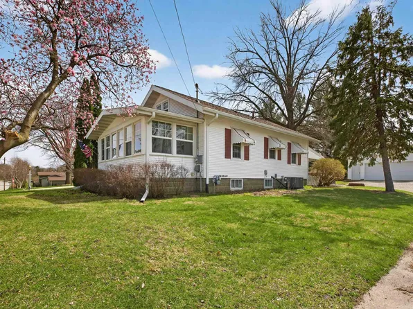 435 Martin Rd, Waterloo, IA 50701