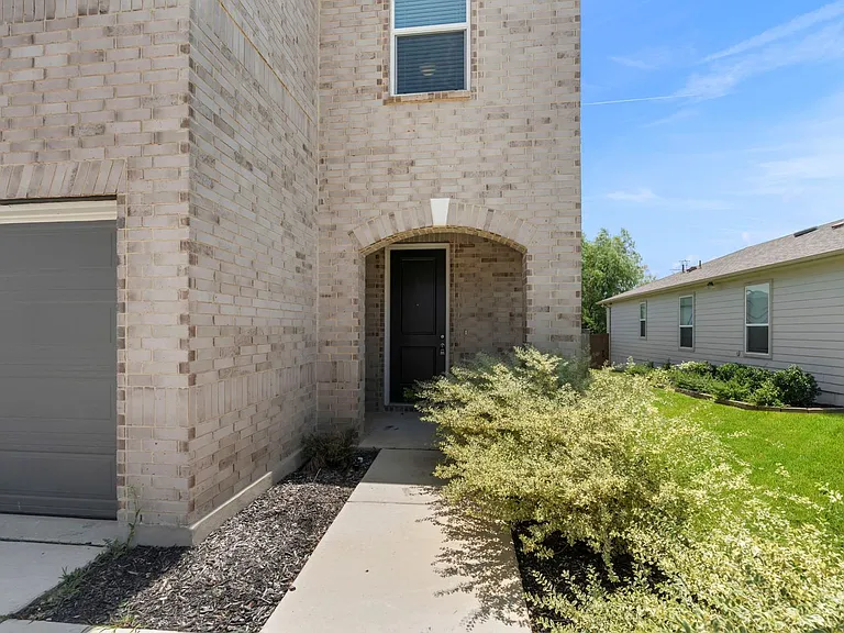 5012 Arrow Vis — Photo 3