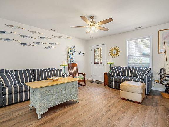 5th image of 3488 Willow St #90