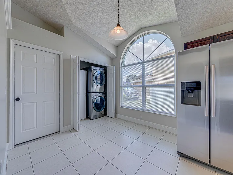 12549 Waterhaven Cir — Photo 24