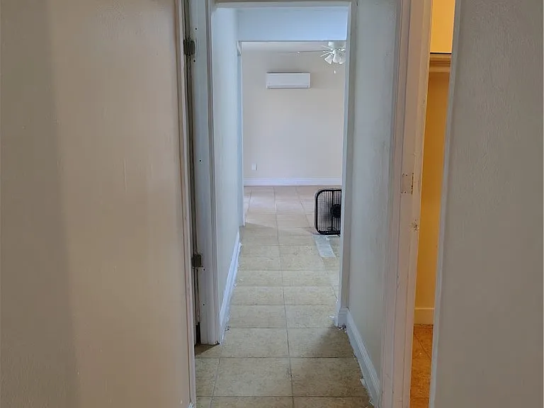 687 Karesh Ave #1 — Photo 6