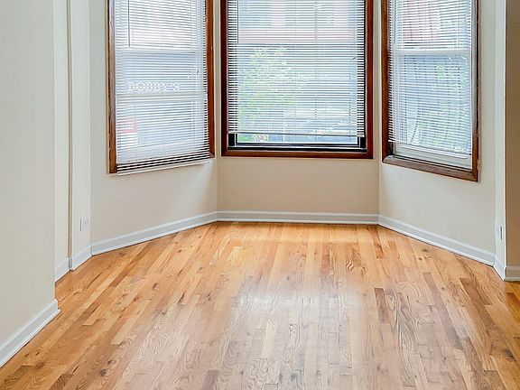 2nd image of 2529 N Lincoln Ave #D2