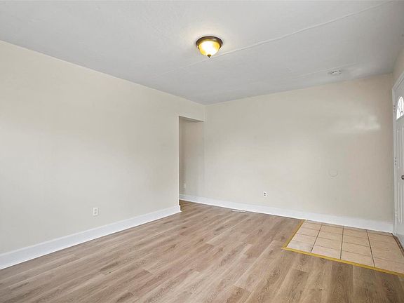 5th image of 5427 College Ave