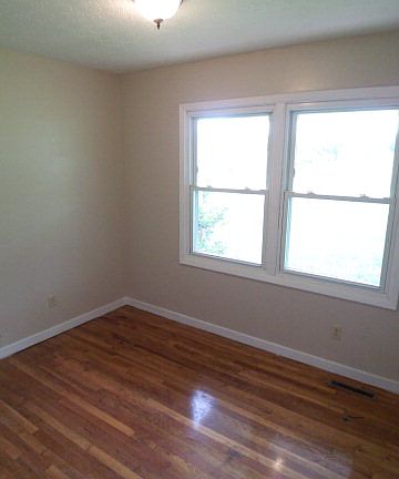 4th image of 22 Berkley Ave