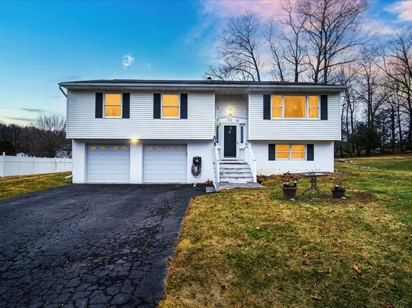 32 Saratoga Road, Newburgh, NY 12550
