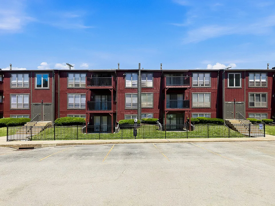 Eagles Eyrie Apartments