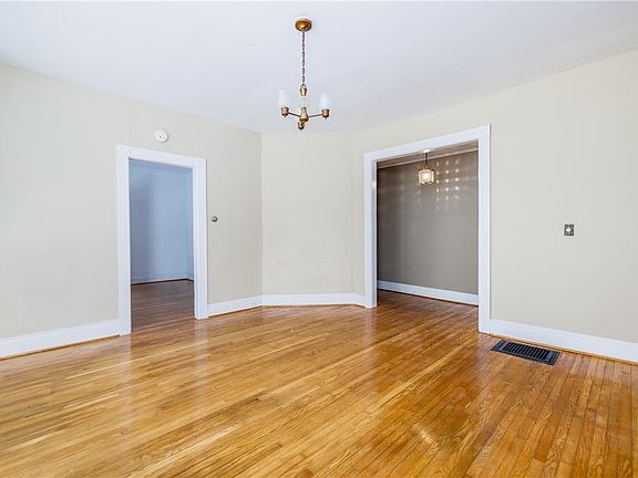5th image of 212-214 Lewis St