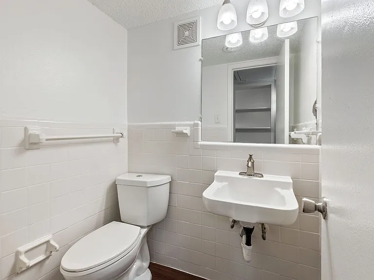 Urban Villas — Photo 30