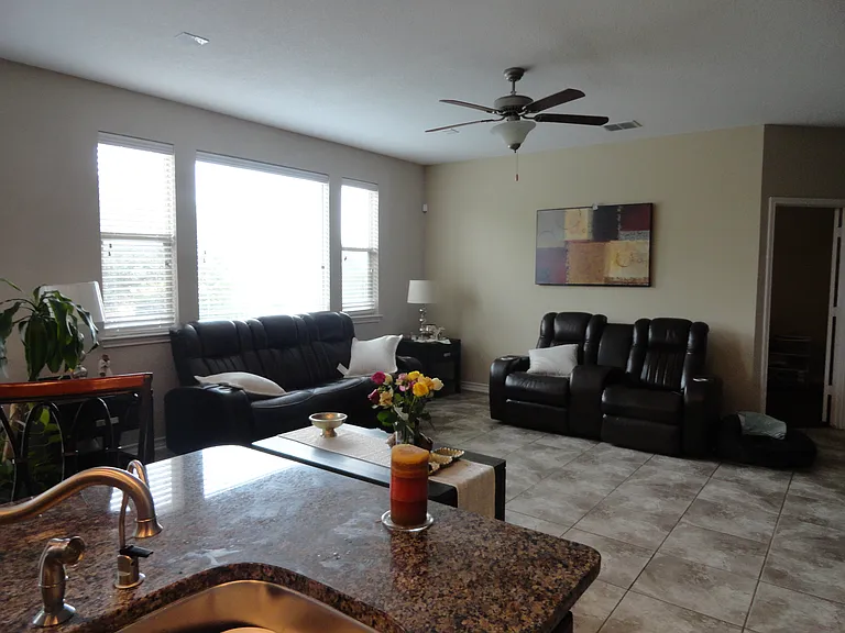 23410 Woodlawn Rdg — Photo 4