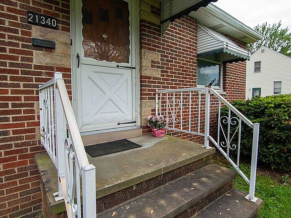 3rd image of 21340 Westport Ave