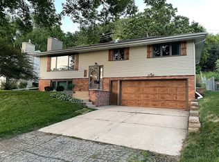 2320 11th Ave NW, Rochester, MN 55901