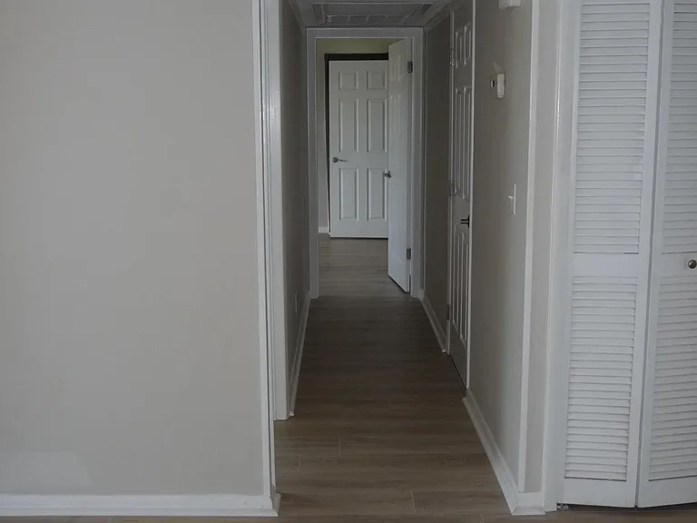 1860 Robalo Dr #105A — Photo 21