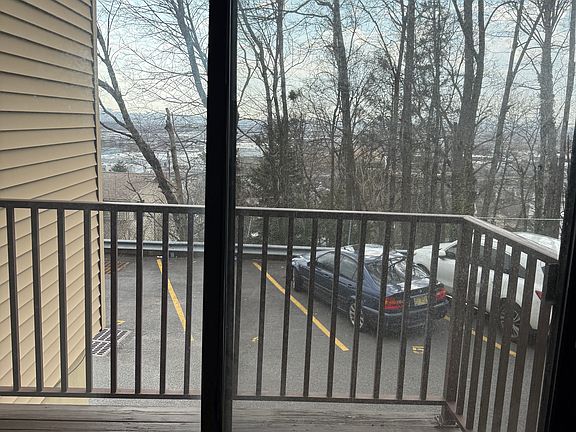 5th image of 4 Hackensack St #F1