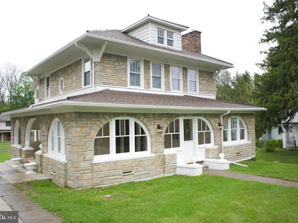 149 E Main St, Millheim, PA 16854