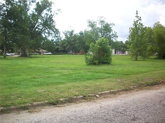 1st image of 300 N Main St