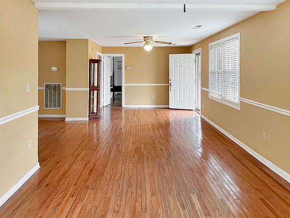 3rd image of 202 Johnston St