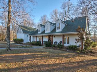 1320 Camp Ravine Rd, Burns, TN 37029