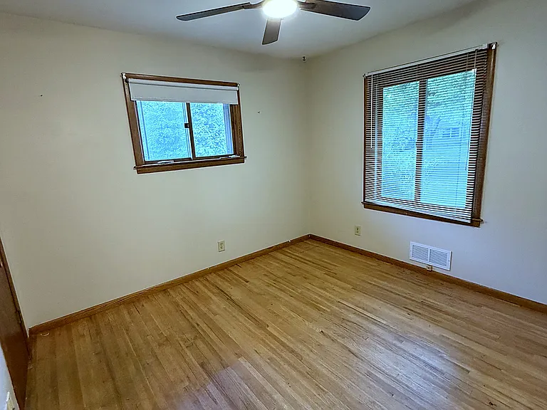 8535 Inman Ave S — Photo 9