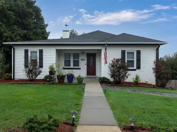 524 Butler St, Pilot Mtn, NC 27041