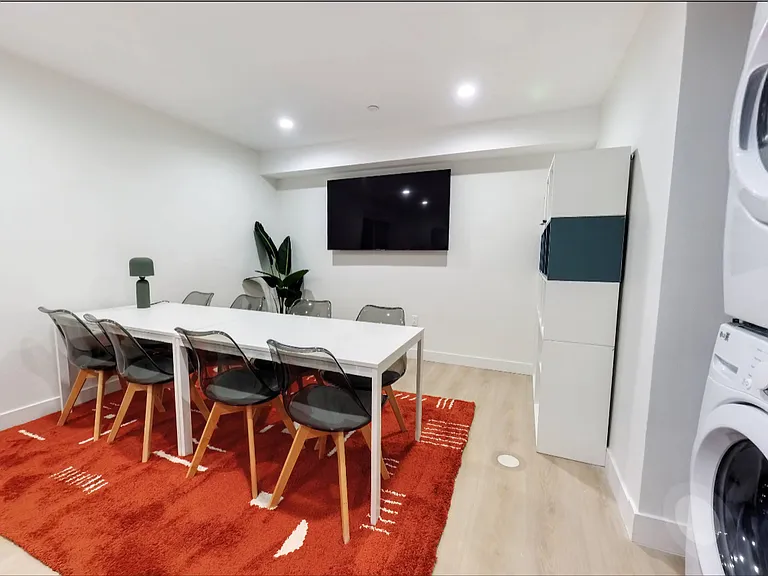 1224 W 37th Pl — Photo 99