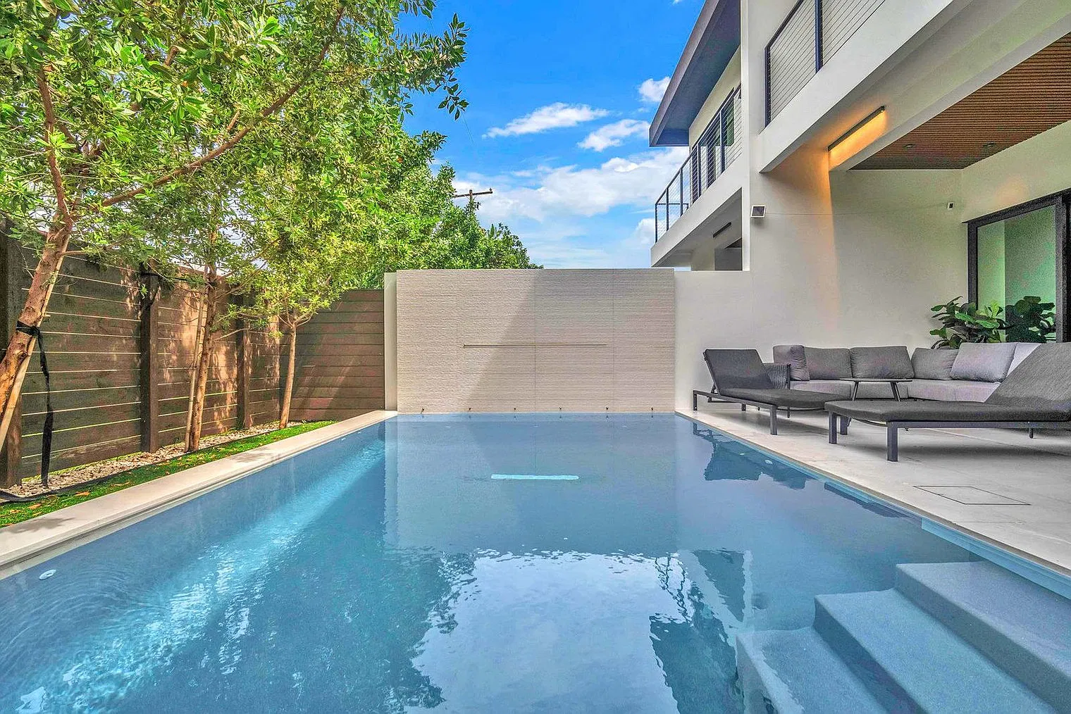 4 bed, 4.0 bath, 2497 sqft, $31,506 — Photo 3