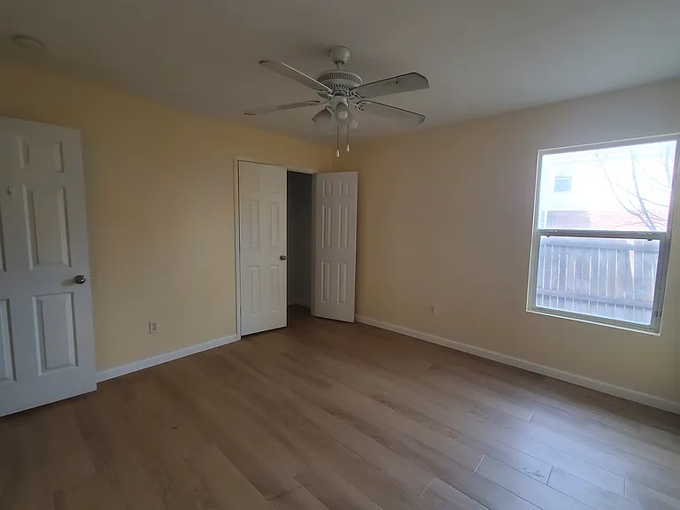4524 Willow Rock Ln — Photo 2