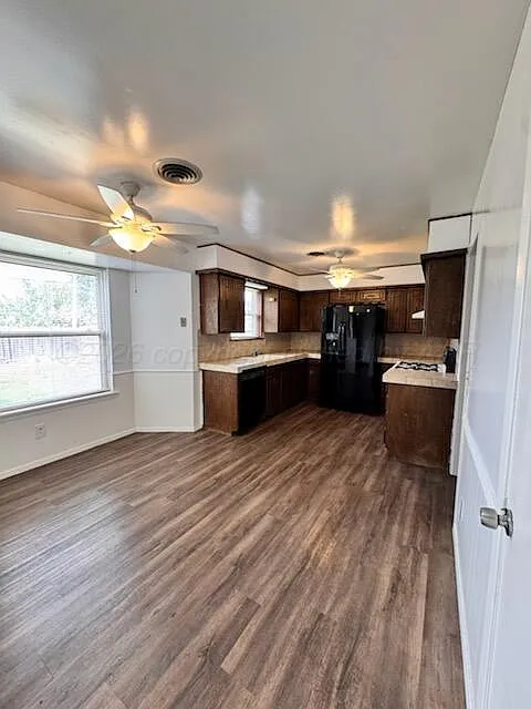 3 bed, 1324 sqft, $1,650 — Photo 4