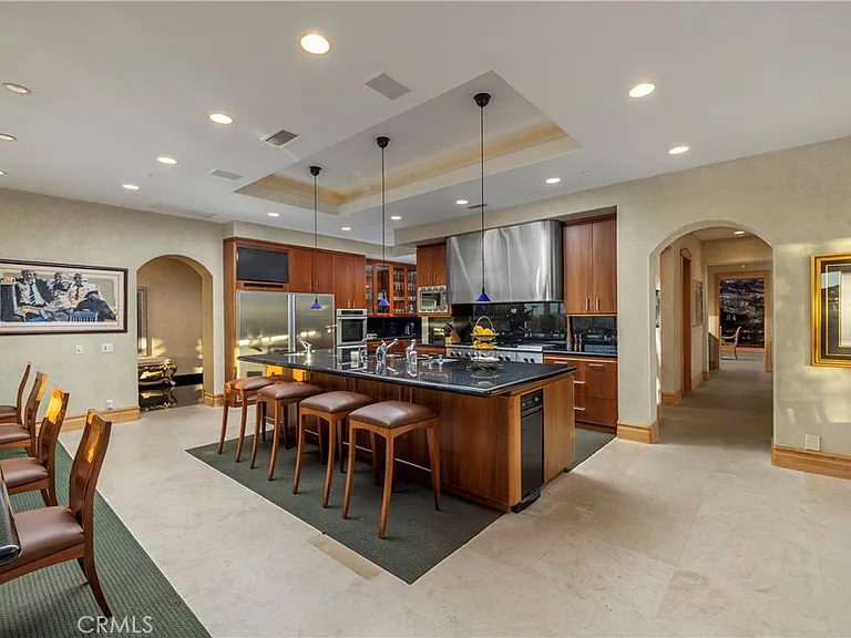 5 Pelican Hill Cir — Photo 8