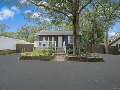 222 Blue Point Road, Farmingville, NY, 11738