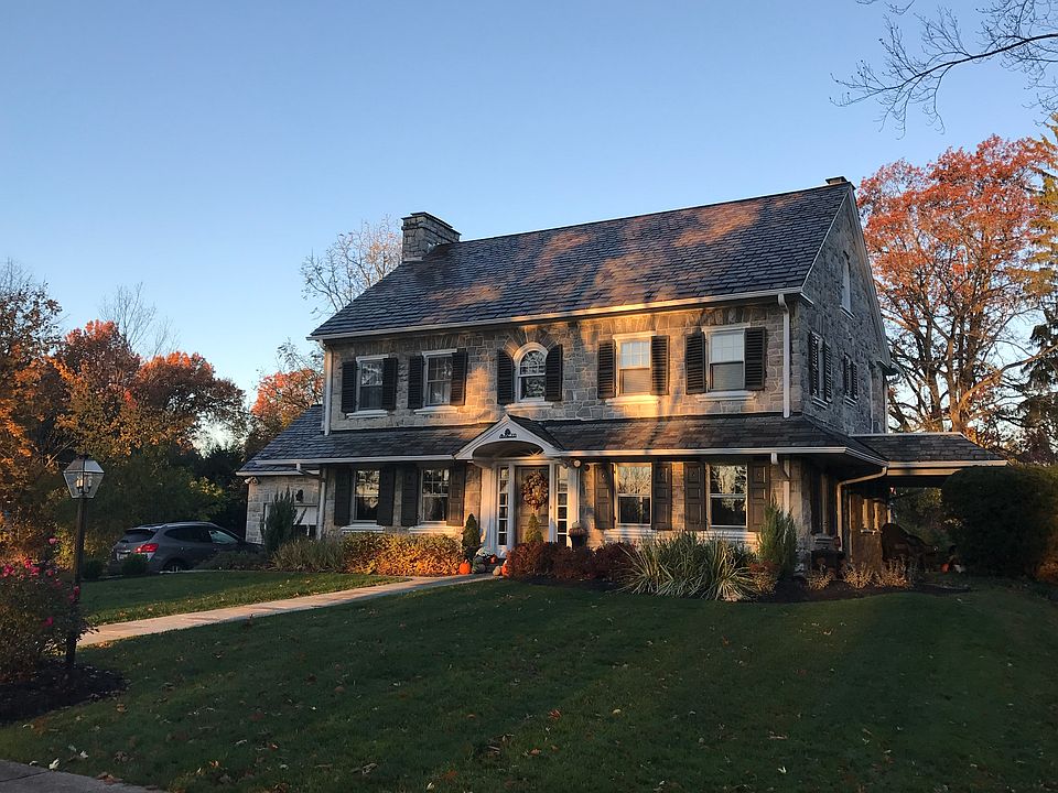 1st image of 333 W Park Ave