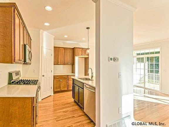 5th image of 29 Ordelia Ln