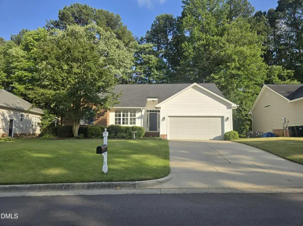 1219 Waterford Green Dr, Apex, NC 27502